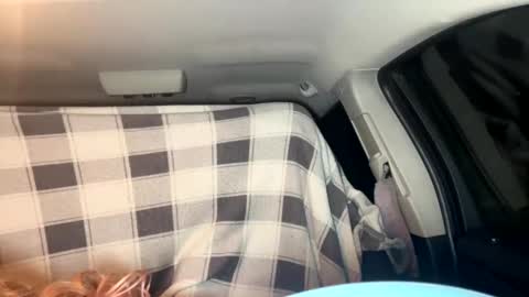 mezzy69 online show from December 24, 9:28 am