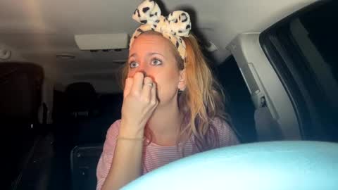 mezzy69 online show from January 17, 10:11 am