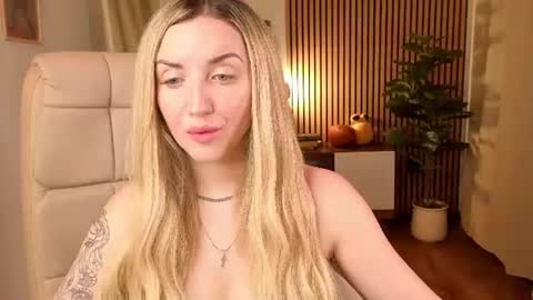 mi1a_ online show from June 29, 3:24 am