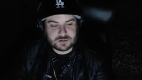 Snapshot of mi_vida21 chatting on October 24, 4:47 pm just ask online show from October 24, 4:47 pm