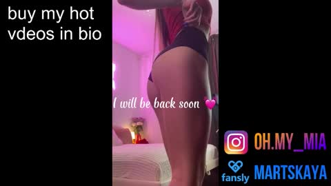 Snapshot of mia4sin chatting on October 22, 10:15 am Mia Martskaya online show from October 22, 10:15 am