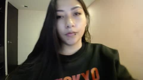 Mia zoe online show from December 27, 11:10 pm