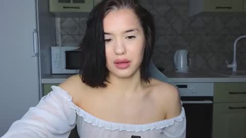 Snapshot of mia___lunaa chatting on February 26, 9:48 pm Mia online show from February 26, 9:48 pm