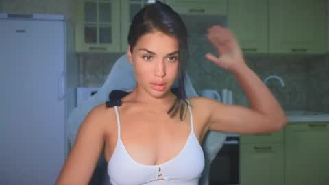 Snapshot of mia___lunaa chatting on September 17, 7:04 pm Mia online show from September 17, 7:04 pm