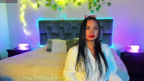 mia___velvet__ online show from July 17, 2:18 am