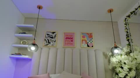 mia__bailey_ online show from April 7, 3:07 am