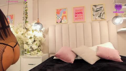 mia__bailey_ online show from April 8, 3:06 am