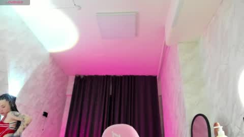 Mia  GMT7 Mon Tue Wen Thur 1000am-0300pm Sat 0300am-0900am online show from November 9, 12:42 am