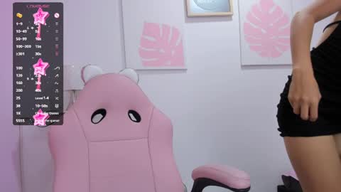 mia__rose18 online show from June 6, 11:59 am