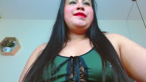 C A L L  M E  M I A  online show from January 15, 7:26 am