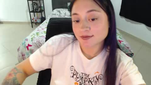 mia online show from December 4, 3:04 am