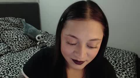 mia online show from January 9, 1:18 am