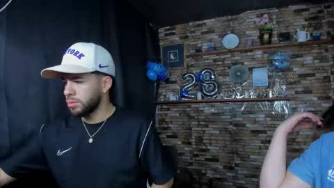 Snapshot of mia_and_vincentt chatting on September 14, 4:11 am Mia and vincentt model indepent online show from September 14, 4:11 am