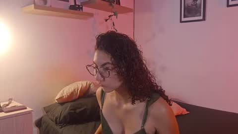 Snapshot of mia_belmont chatting on July 14, 1:08 am Belmont and Mia online show from July 14, 1:08 am