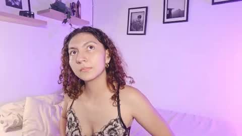 Snapshot of mia_belmont chatting on July 27, 12:17 am Belmont and Mia online show from July 27, 12:17 am