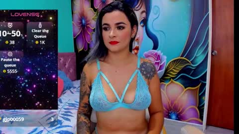 Mia online show from December 18, 12:43 am