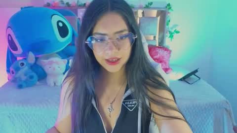 Snapshot of mia_bnnyy chatting on October 4, 8:40 pm mia_bnnyy online show from October 4, 8:40 pm