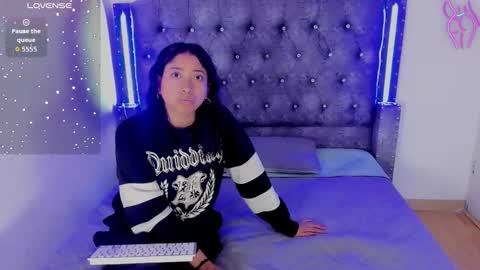 Snapshot of mia_cavallii chatting on February 14, 12:13 pm mia_cavallii online show from February 14, 12:13 pm