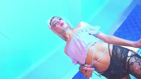 Snapshot of mia_collins09 chatting on April 8, 5:46 pm mia_collins09 online show from April 8, 5:46 pm