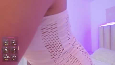 mia_corner online show from February 19, 7:04 am