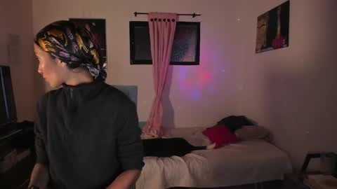 Mia Sandoval online show from February 1, 7:34 pm