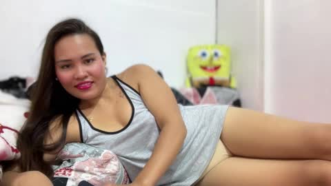 Snapshot of mia_cumzz chatting on March 6, 3:36 am mia_cumzz online show from March 6, 3:36 am