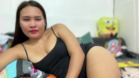 Snapshot of mia_cumzz chatting on May 18, 1:39 pm mia_cumzz online show from May 18, 1:39 pm