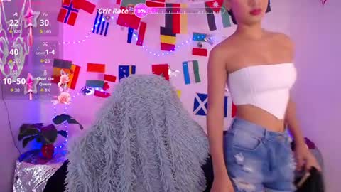 mia_cute_girl online show from July 10, 12:08 pm