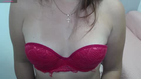 Mia online show from January 13, 3:47 pm