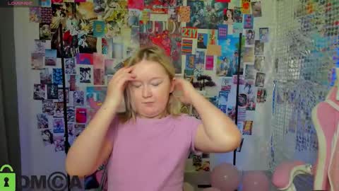 Mia online show from October 6, 7:06 am