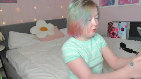 Mia online show from February 3, 2:21 am