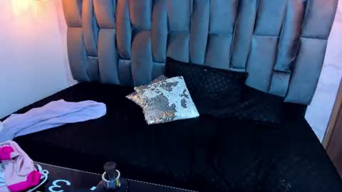Snapshot of mia_ferrer18 chatting on July 28, 7:39 pm mia_ferrer18 online show from July 28, 7:39 pm