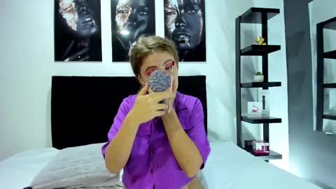 Snapshot of mia_fooxx chatting on November 15, 12:34 pm mia_fooxx online show from November 15, 12:34 pm