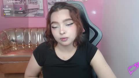 Mia online show from January 13, 1:05 pm