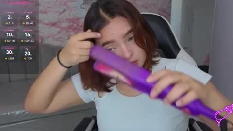 Mia online show from February 18, 1:18 pm