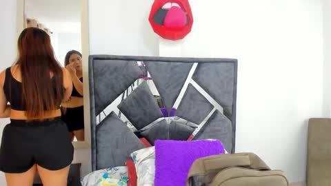 mia fox online show from November 24, 12:05 pm