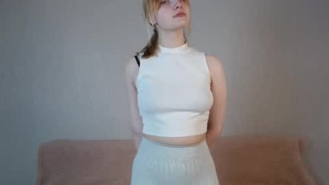 Mia online show from January 13, 12:54 pm