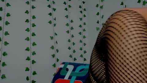 Snapshot of mia_garcia2 chatting on October 12, 9:58 pm MIA online show from October 12, 9:58 pm