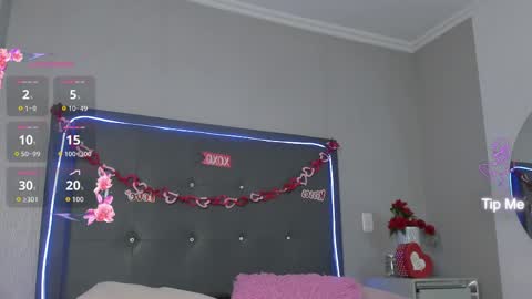 mia online show from May 5, 1:41 pm