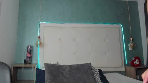 Snapshot of mia_gomez52 chatting on June 15, 1:46 pm mia online show from June 15, 1:46 pm