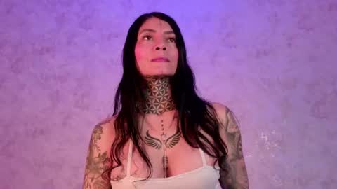 mia_hill1_ online show from June 13, 8:29 pm