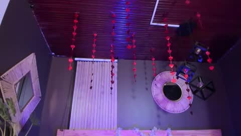 Val  online show from December 14, 11:48 am