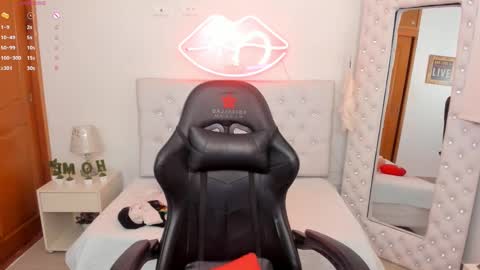    online show from January 22, 3:40 pm