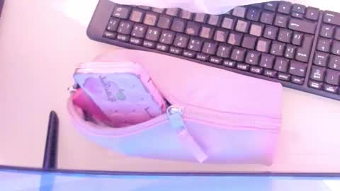    online show from December 4, 12:14 pm