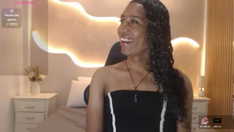 Snapshot of mia_kheleer chatting on February 26, 7:24 pm Mia online show from February 26, 7:24 pm