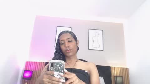 Snapshot of mia_kheleer chatting on February 27, 6:08 pm Mia online show from February 27, 6:08 pm