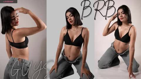 Mia online show from September 13, 3:17 am