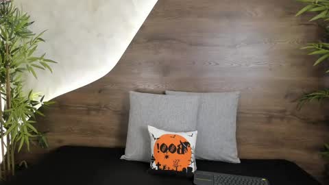 mia_lacy online show from October 18, 7:25 pm