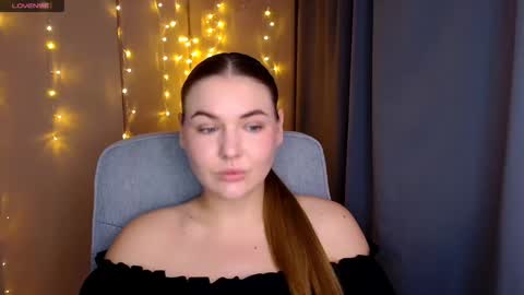 mia_lemm online show from October 13, 7:19 am