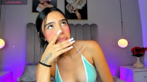 Snapshot of mia_levy chatting on June 4, 2:12 pm mia levy online show from June 4, 2:12 pm